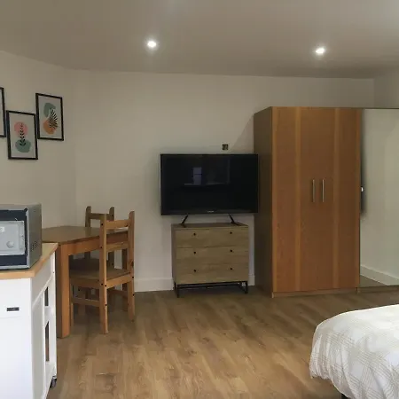Cosy Private Studio With Quick Access To Central London